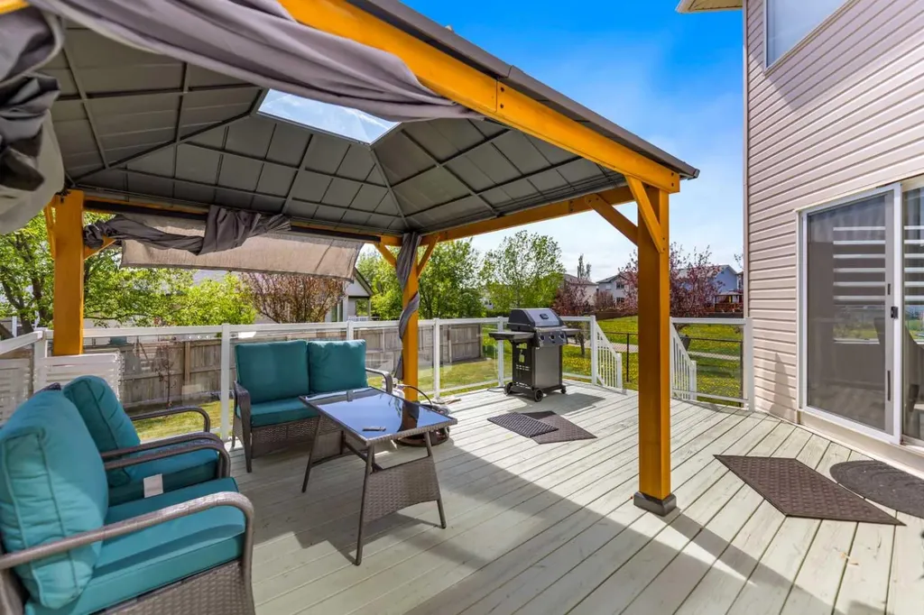 7 Country Hills Park NW Calgary AB T3K 5C8