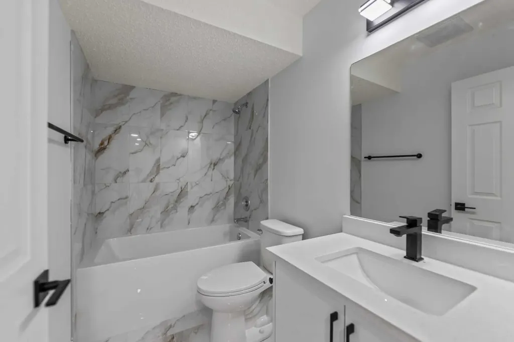 7 Country Hills Park NW Calgary AB T3K 5C8