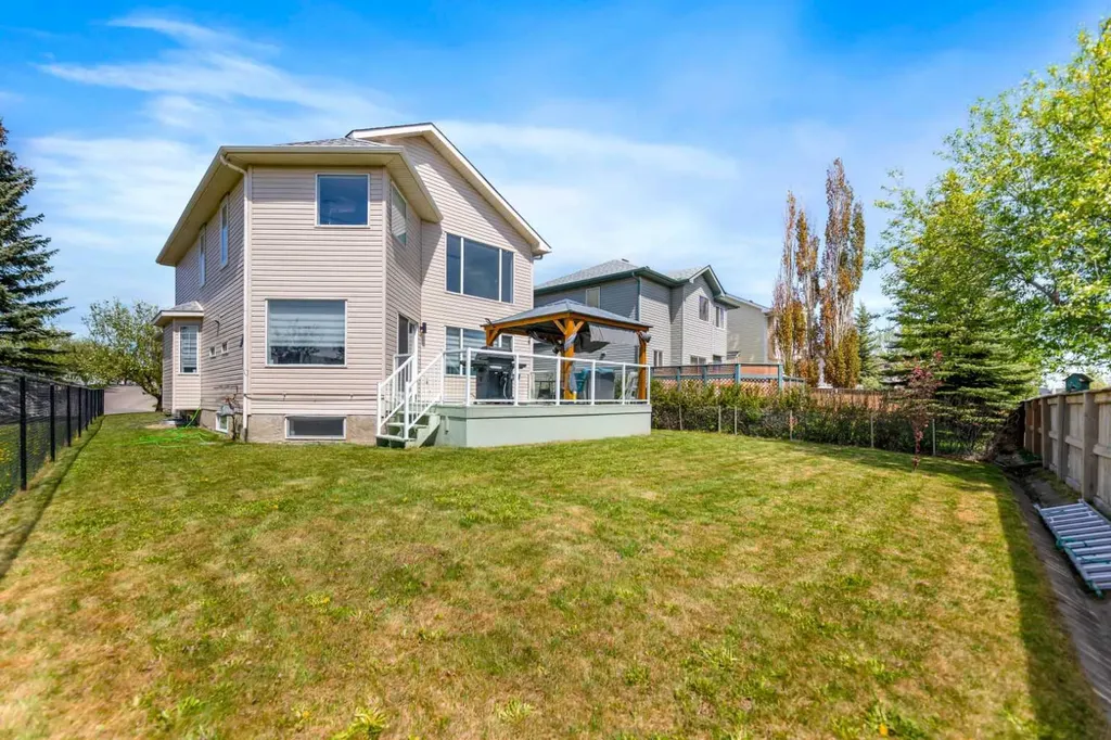 7 Country Hills Park NW Calgary AB T3K 5C8