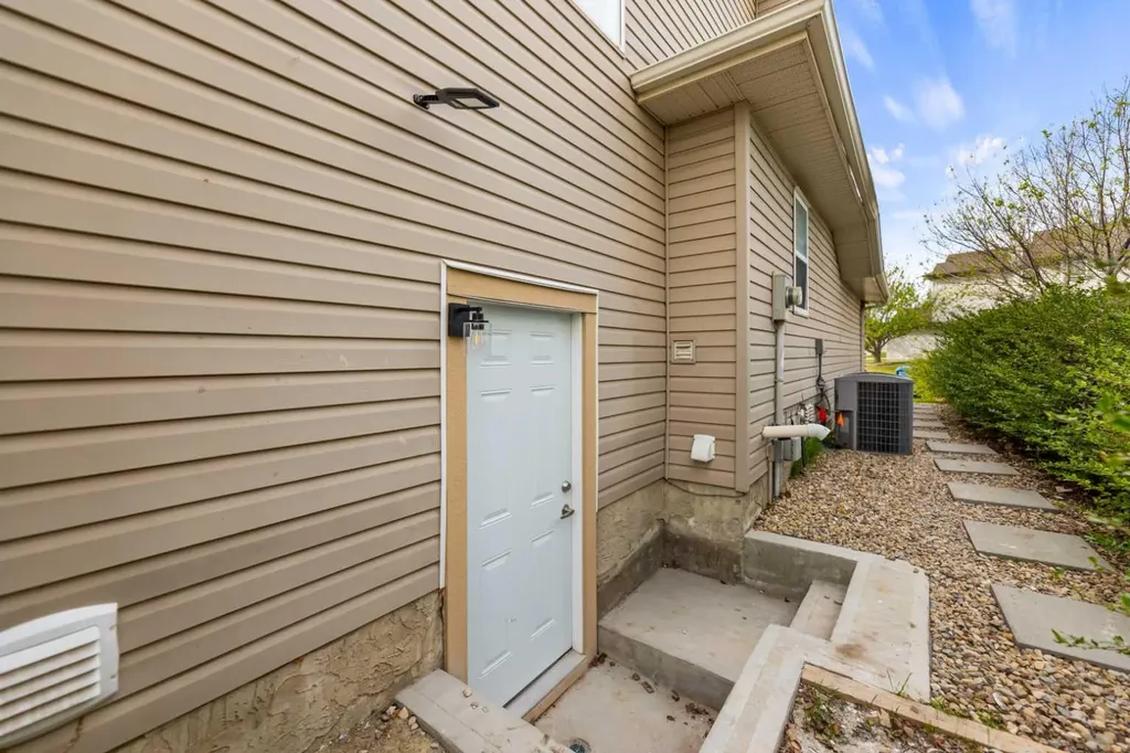 7 Country Hills Park NW Calgary AB T3K 5C8