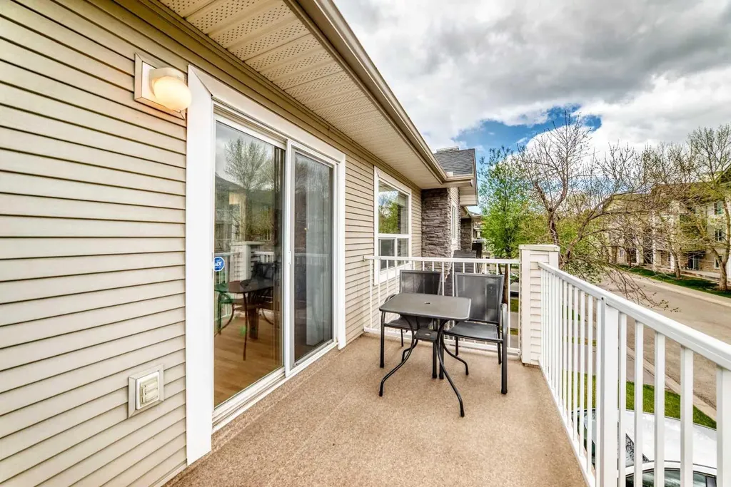 6621 Pinecliff Grove NE Calgary AB T1Y 7K8