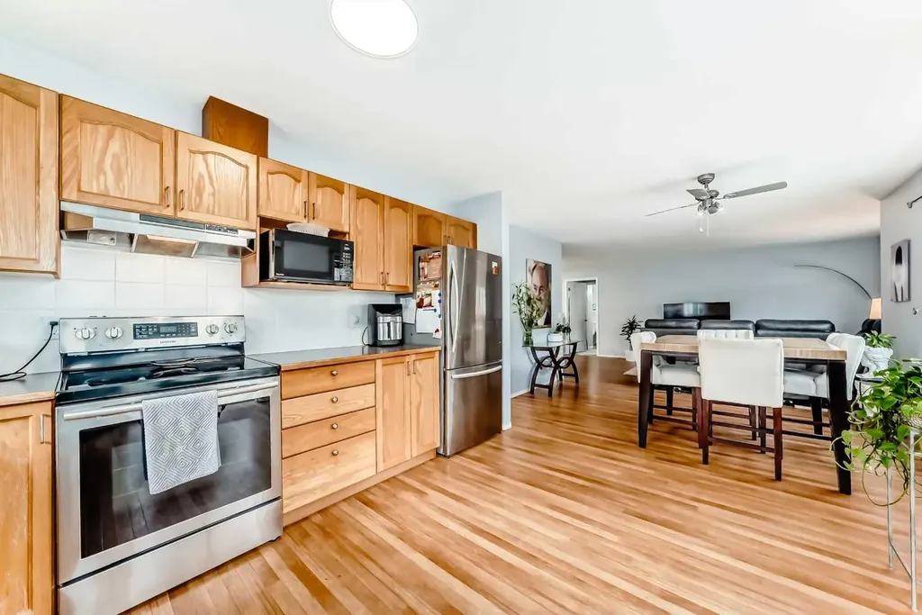 6621 Pinecliff Grove NE Calgary AB T1Y 7K8
