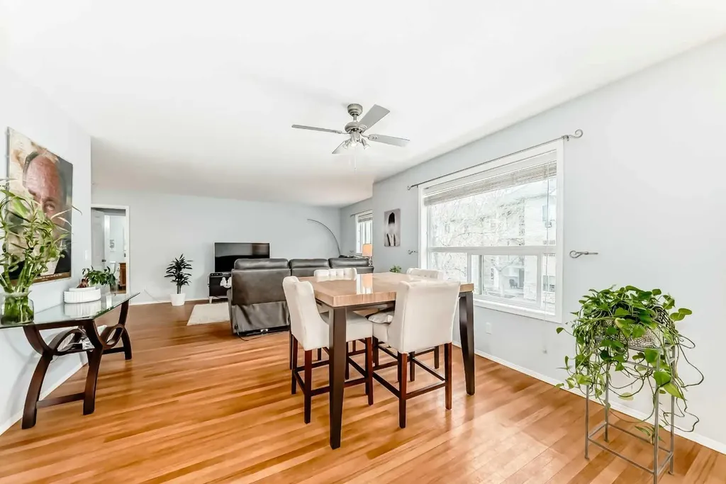 6621 Pinecliff Grove NE Calgary AB T1Y 7K8