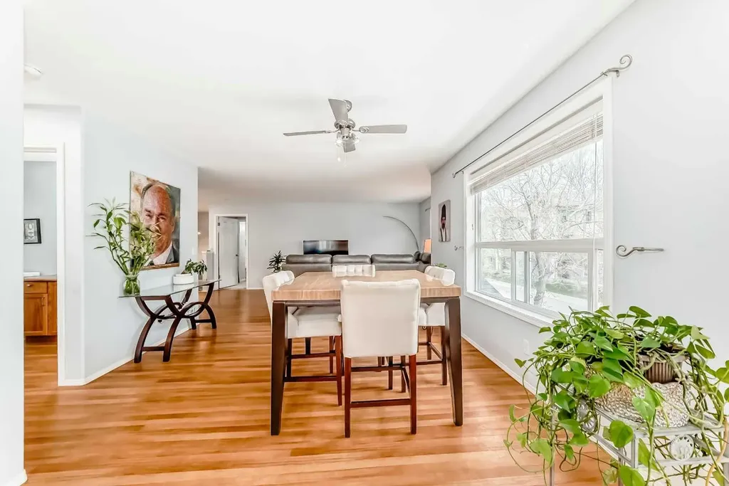 6621 Pinecliff Grove NE Calgary AB T1Y 7K8