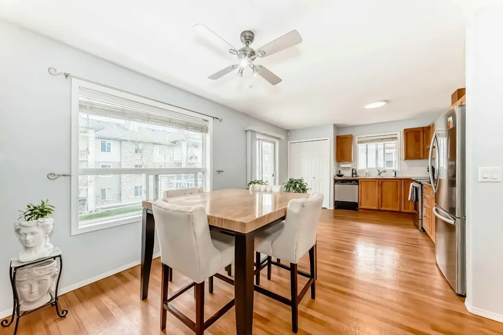 6621 Pinecliff Grove NE Calgary AB T1Y 7K8