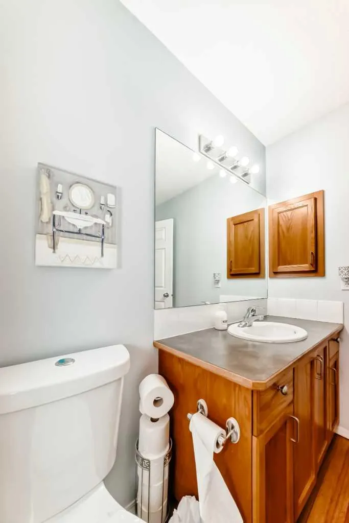 6621 Pinecliff Grove NE Calgary AB T1Y 7K8