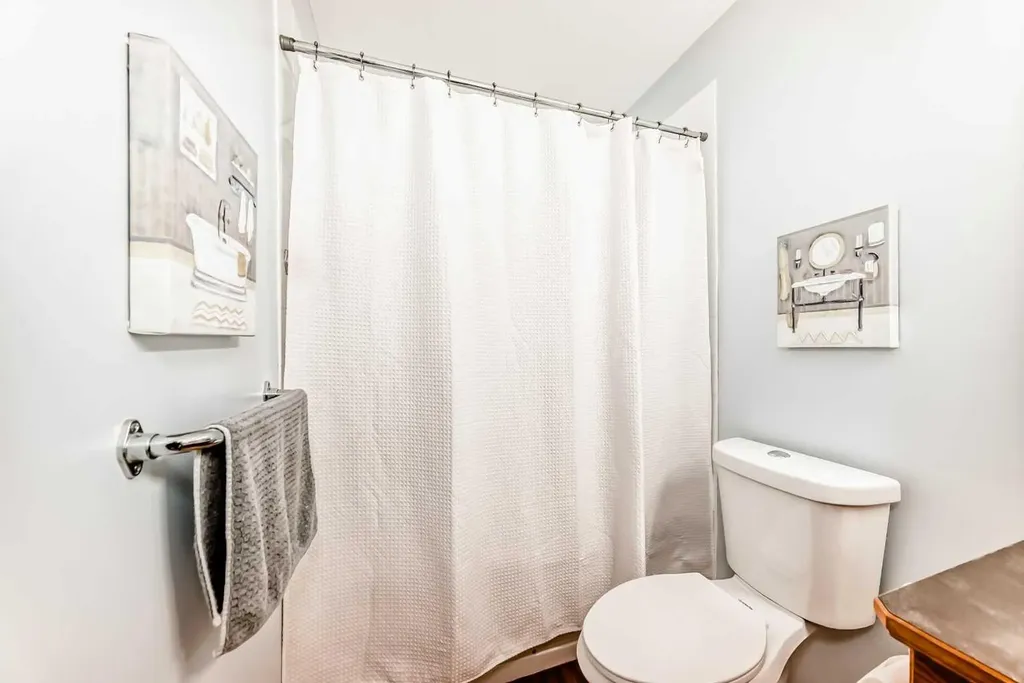 6621 Pinecliff Grove NE Calgary AB T1Y 7K8