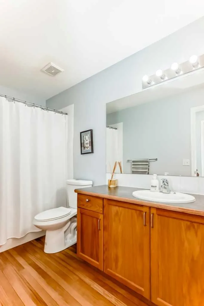 6621 Pinecliff Grove NE Calgary AB T1Y 7K8
