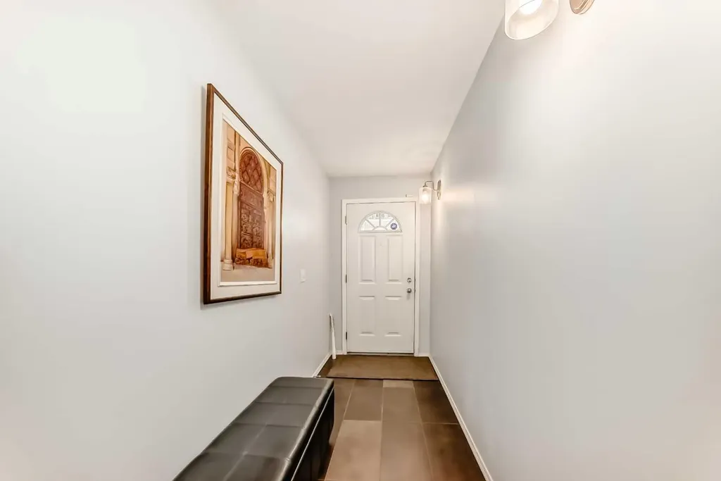 6621 Pinecliff Grove NE Calgary AB T1Y 7K8