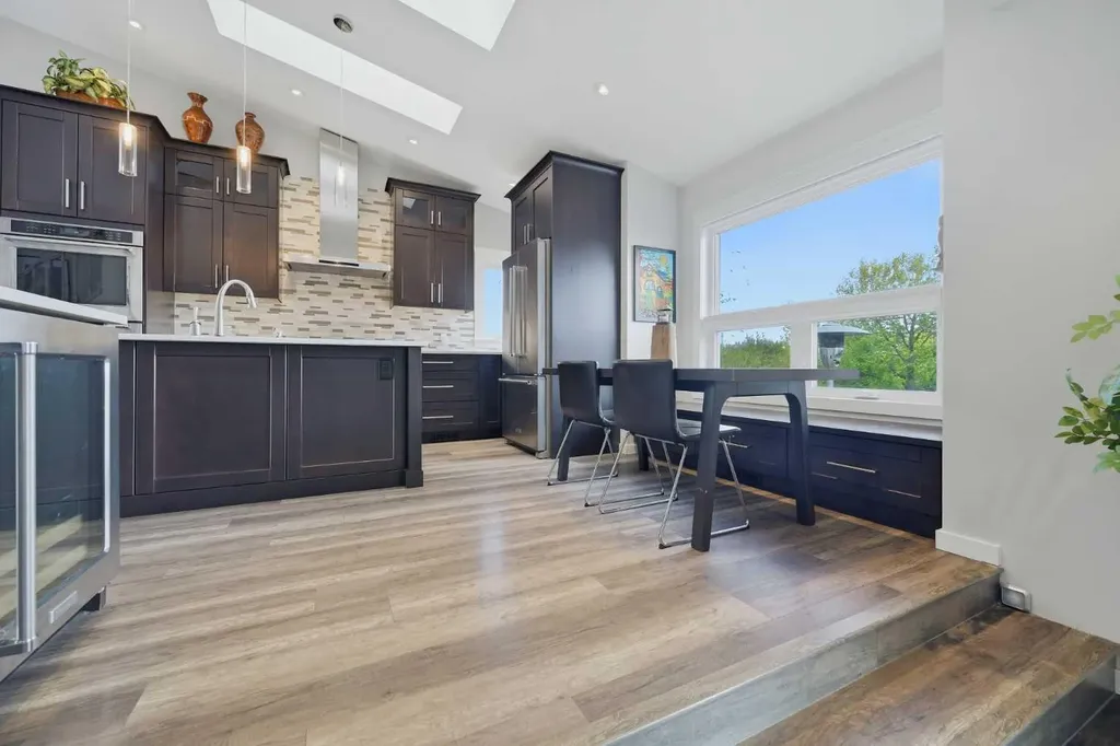 38 Sandpiper Way NW Calgary AB T3K 3C6