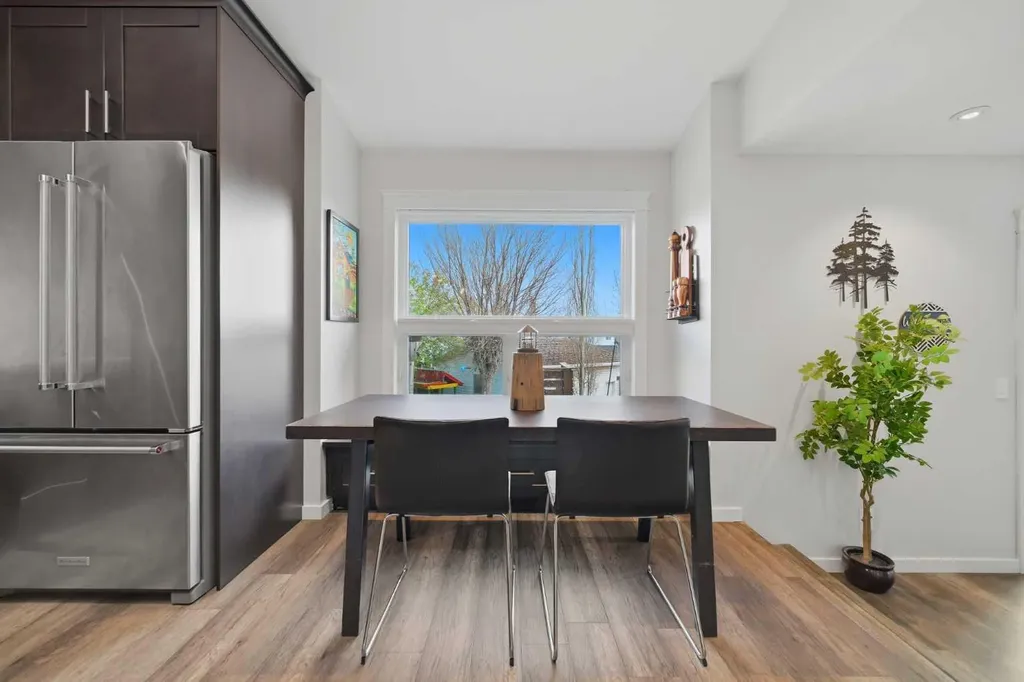 38 Sandpiper Way NW Calgary AB T3K 3C6