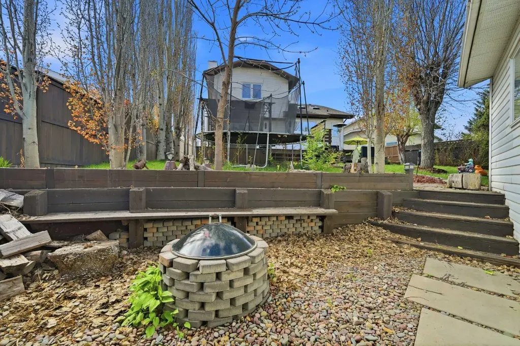 38 Sandpiper Way NW Calgary AB T3K 3C6