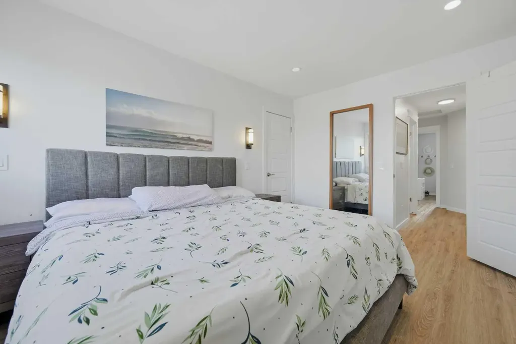 38 Sandpiper Way NW Calgary AB T3K 3C6