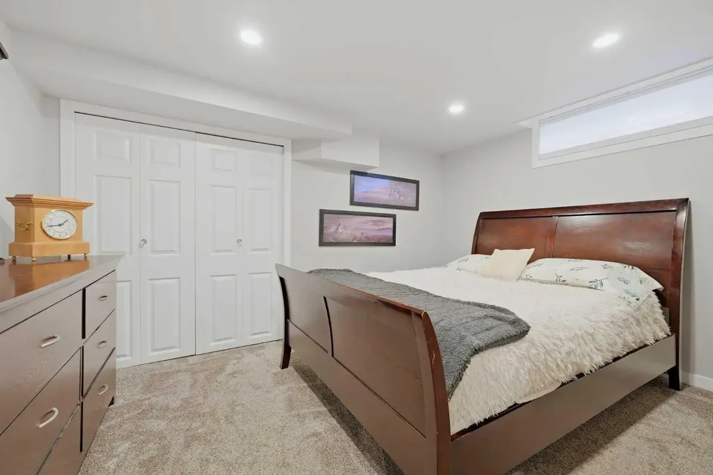 38 Sandpiper Way NW Calgary AB T3K 3C6