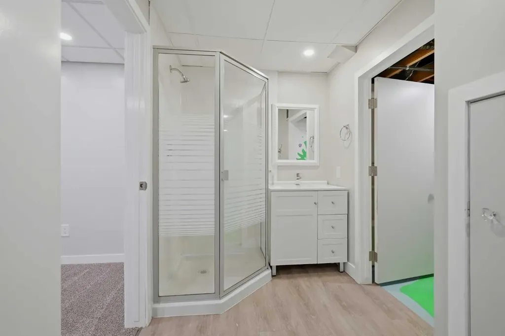 38 Sandpiper Way NW Calgary AB T3K 3C6