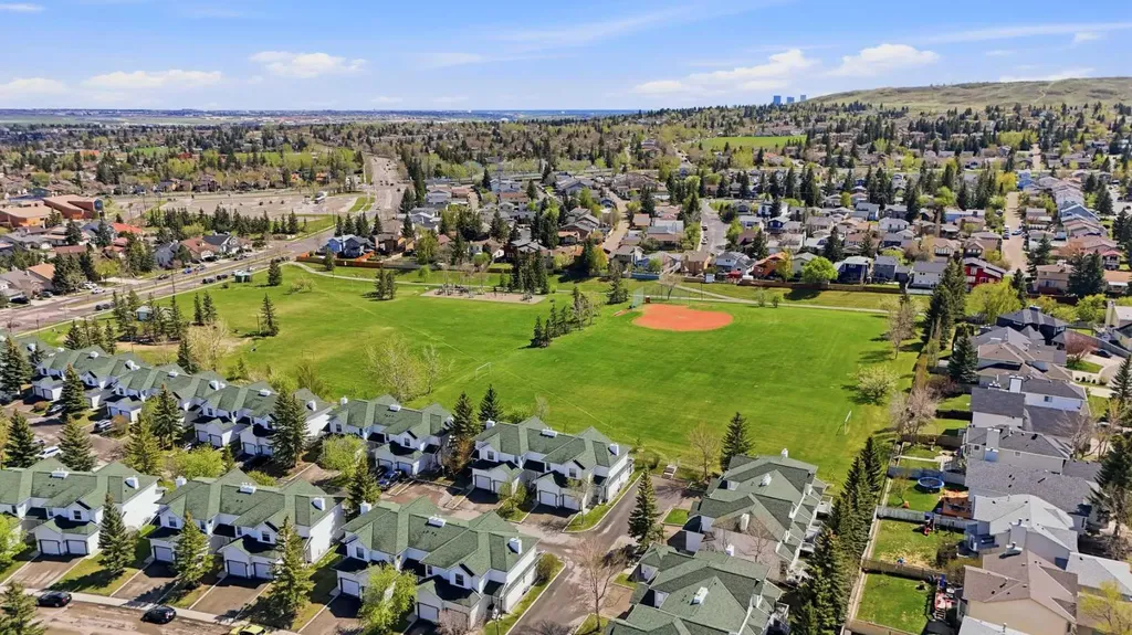 38 Sandpiper Way NW Calgary AB T3K 3C6