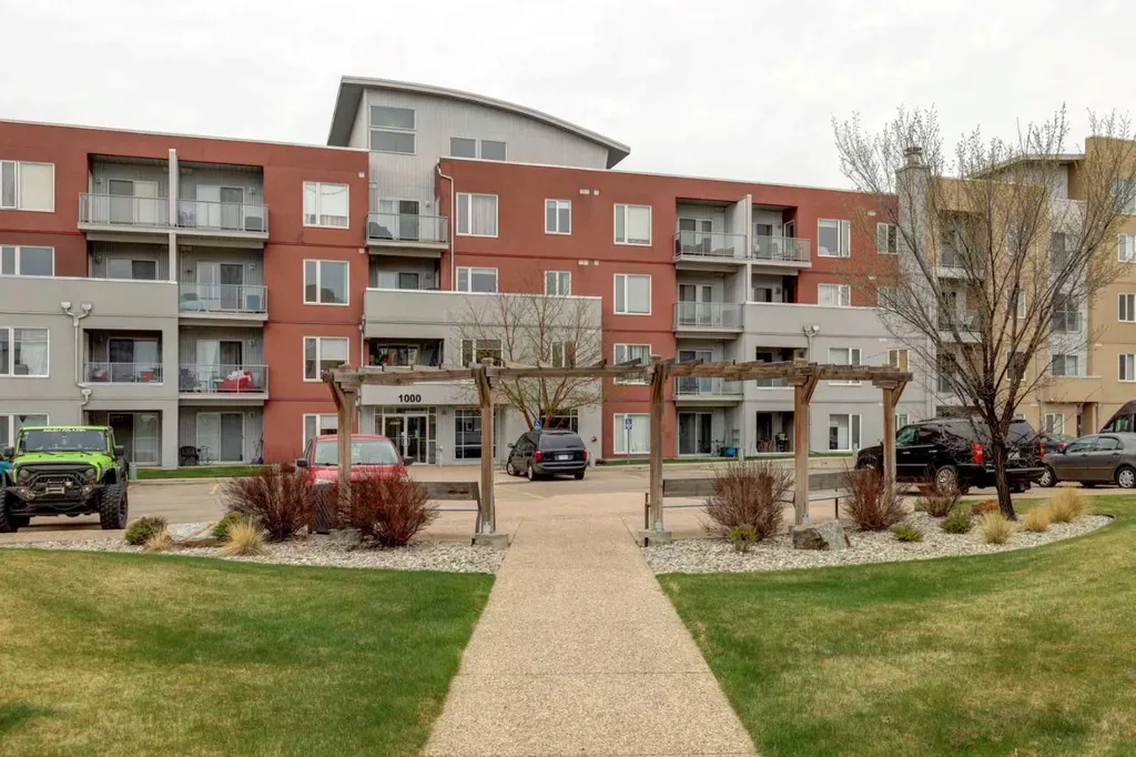 604 East Lake Boulevard NE Airdrie AB T4A 0G5