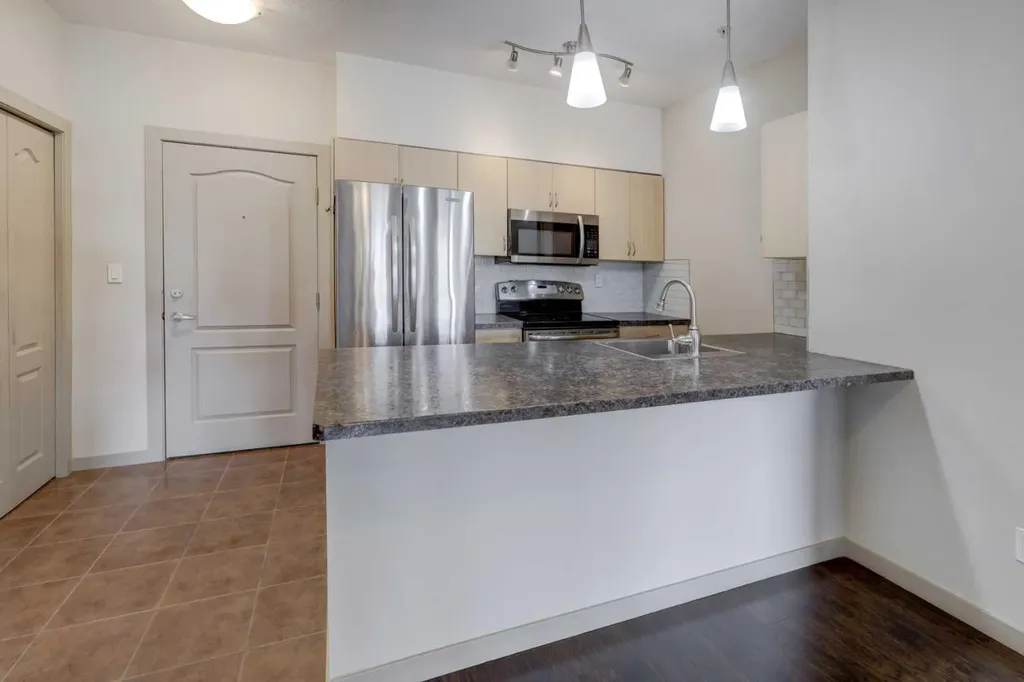 604 East Lake Boulevard NE Airdrie AB T4A 0G5