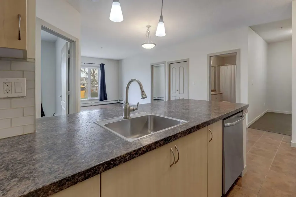 604 East Lake Boulevard NE Airdrie AB T4A 0G5