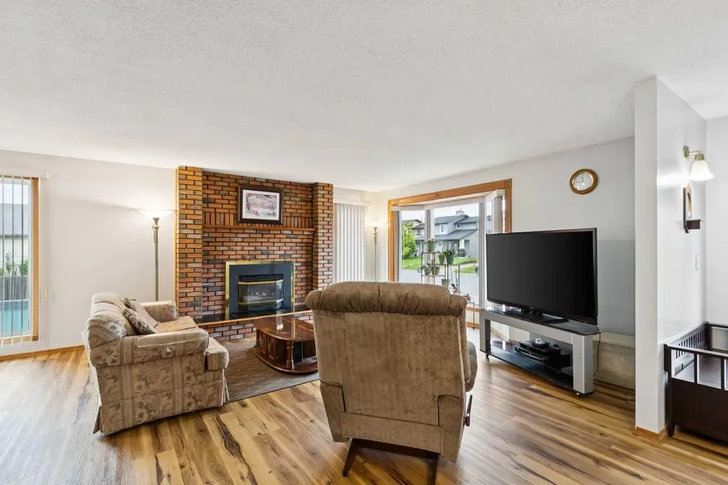 2138 Summerfield Boulevard SE Airdrie AB T4B 1X5