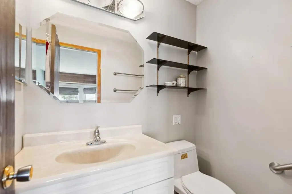 2138 Summerfield Boulevard SE Airdrie AB T4B 1X5