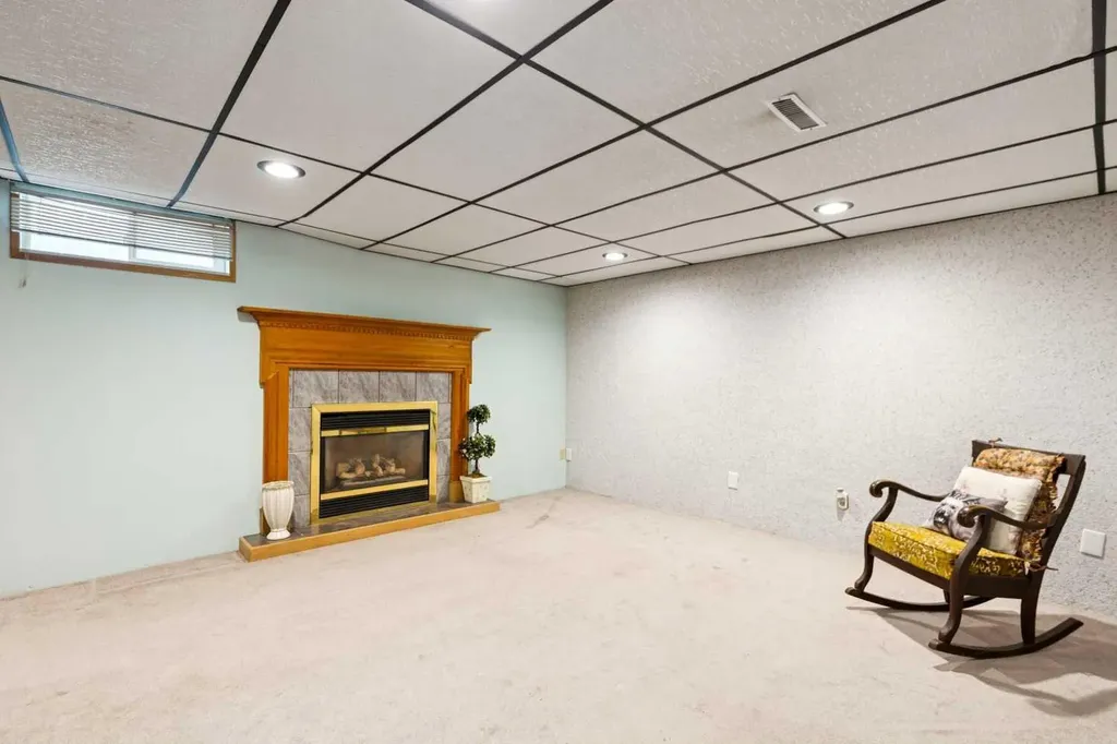 2138 Summerfield Boulevard SE Airdrie AB T4B 1X5