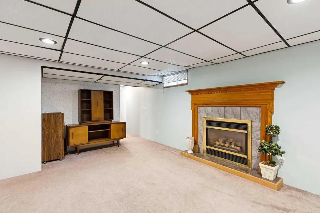 2138 Summerfield Boulevard SE Airdrie AB T4B 1X5