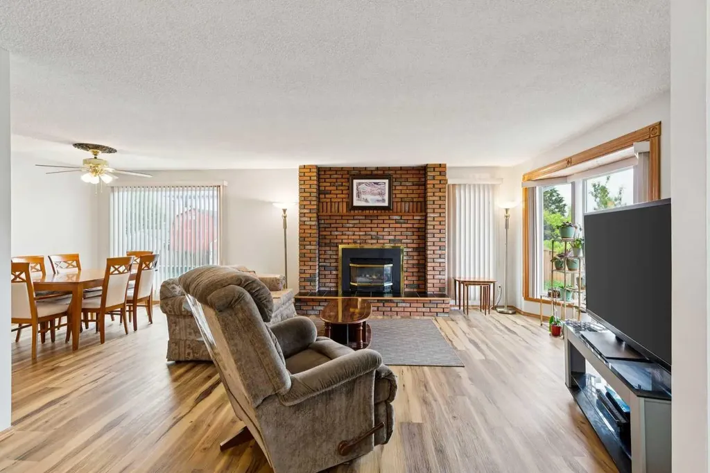 2138 Summerfield Boulevard SE Airdrie AB T4B 1X5