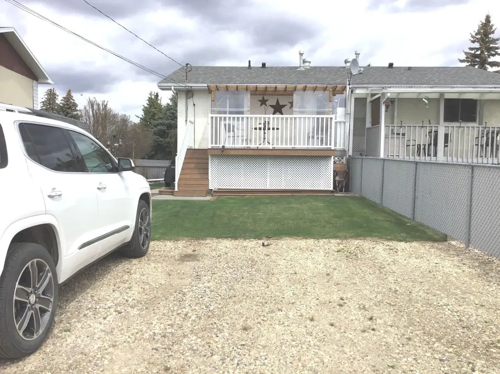 4607 46 Avenue Mayerthorpe AB T0E1n0