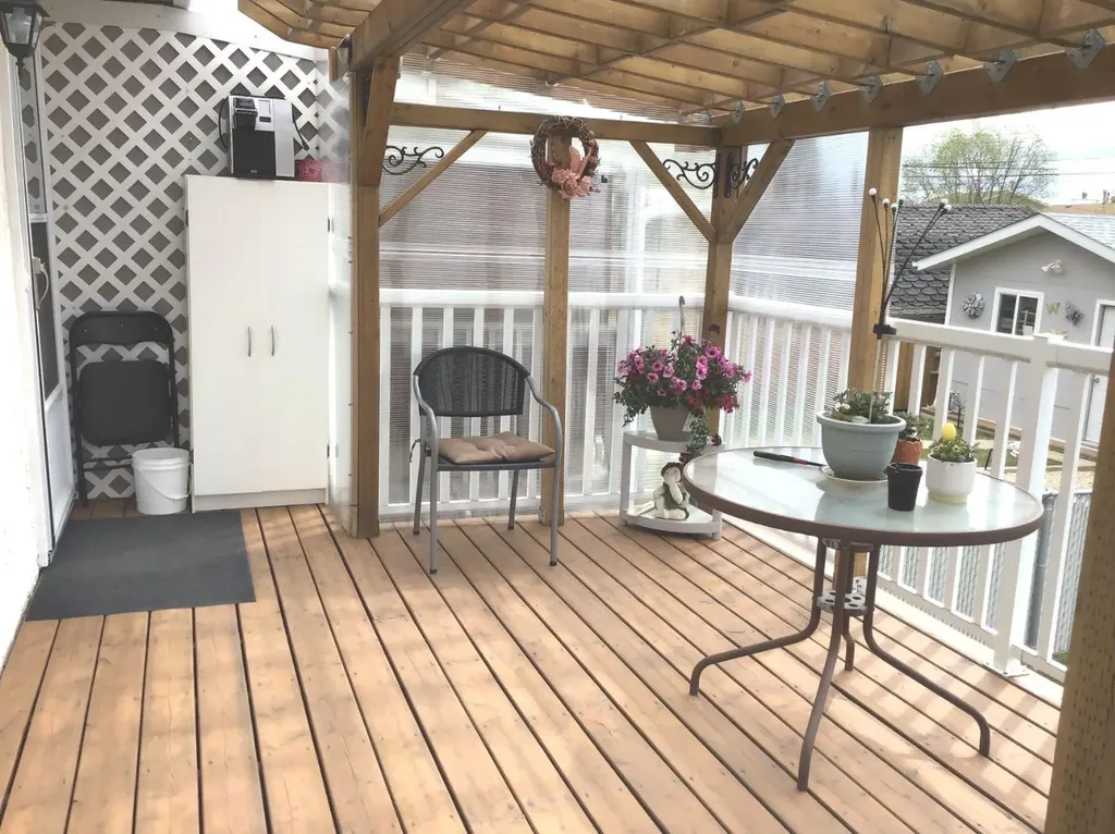 4607 46 Avenue Mayerthorpe AB T0E1n0