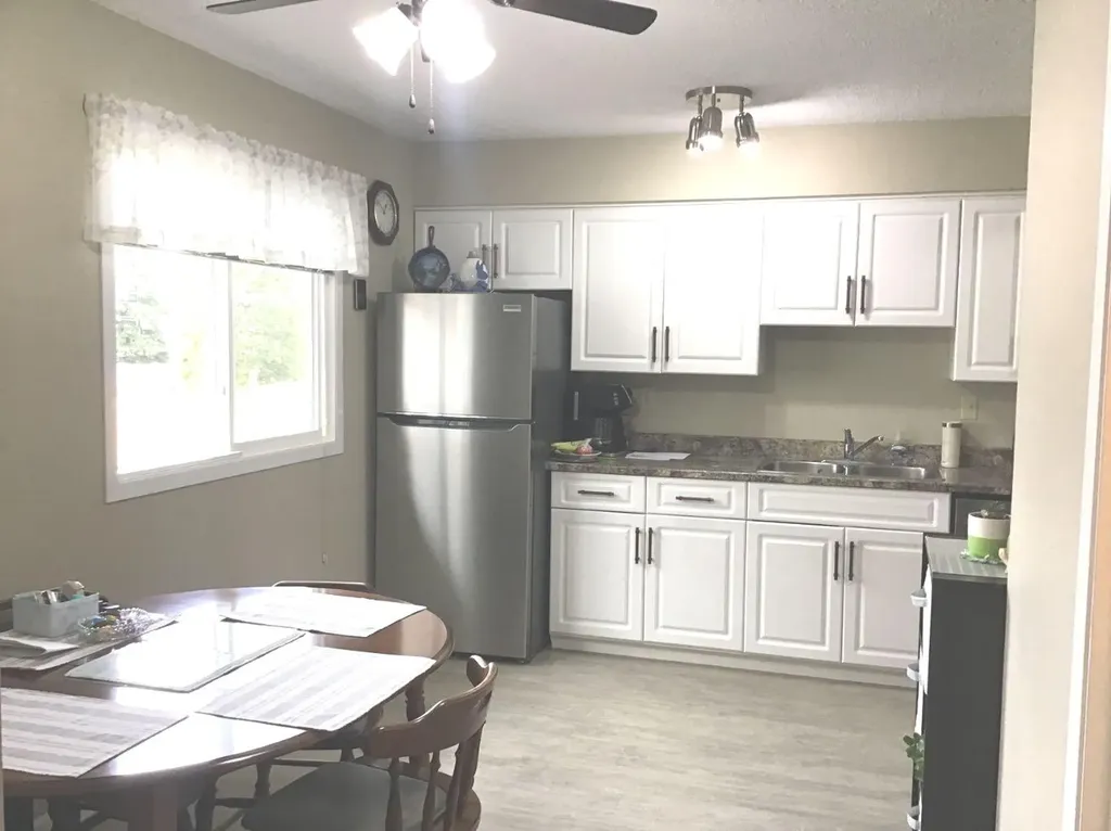 4607 46 Avenue Mayerthorpe AB T0E1n0