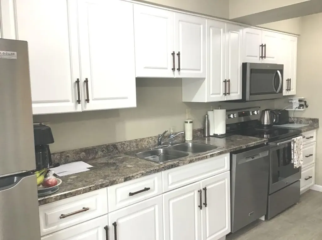 4607 46 Avenue Mayerthorpe AB T0E1n0