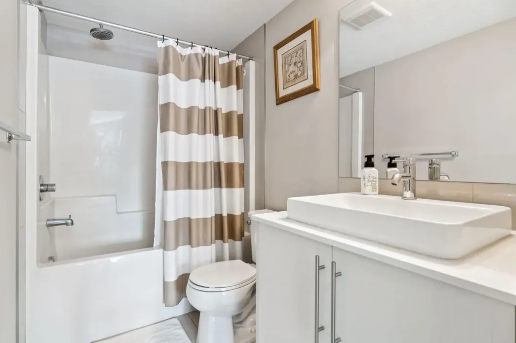 302 Skyview Ranch Drive NE Calgary AB T3N 0P5