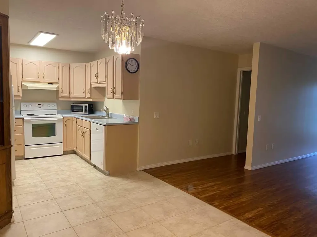 1818 Simcoe Boulevard SW Calgary AB T3H 3L9