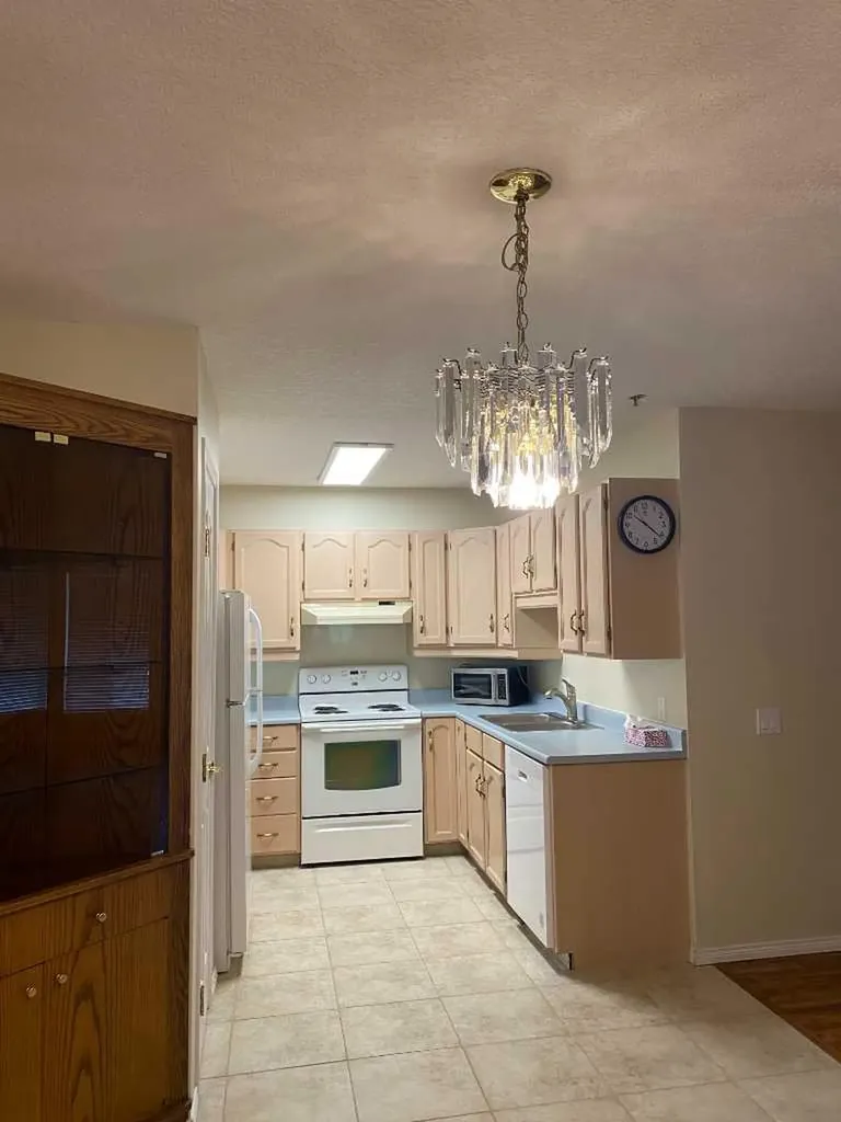 1818 Simcoe Boulevard SW Calgary AB T3H 3L9