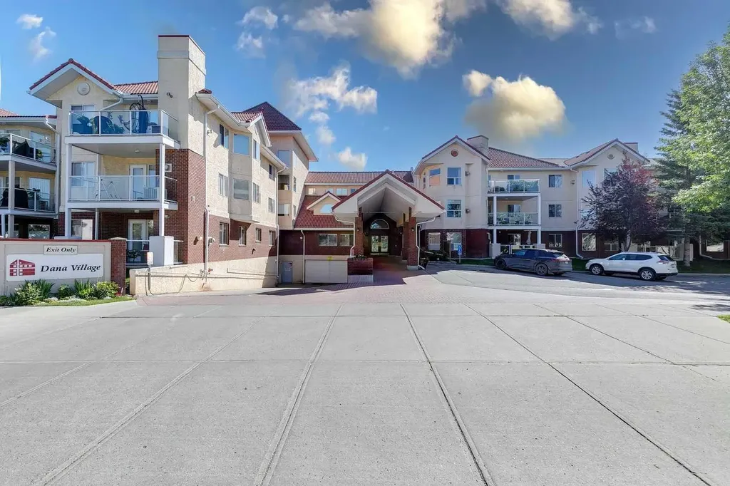 1818 Simcoe Boulevard SW Calgary AB T3H 3L9