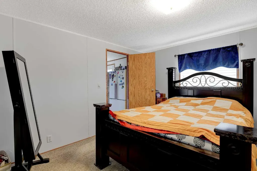 10301 99 Avenue Bezanson AB T0H0G0