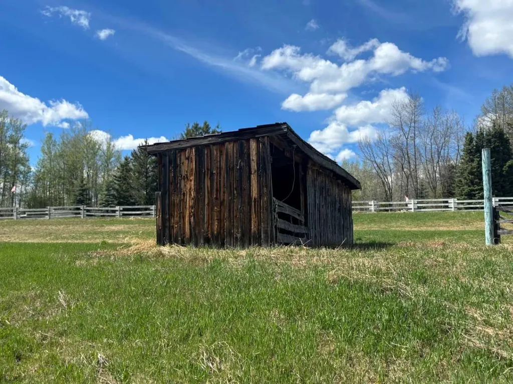 592031 Range Road 104 Rural Woodlands County AB T7S 1N9