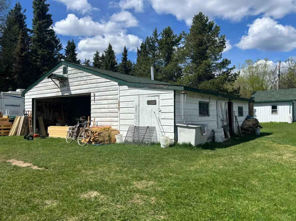 592031 Range Road 104 Rural Woodlands County AB T7S 1N9