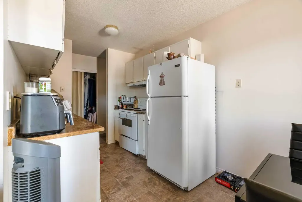 9 Clearwater Crescent Fort Mcmurray AB T9K 2B7