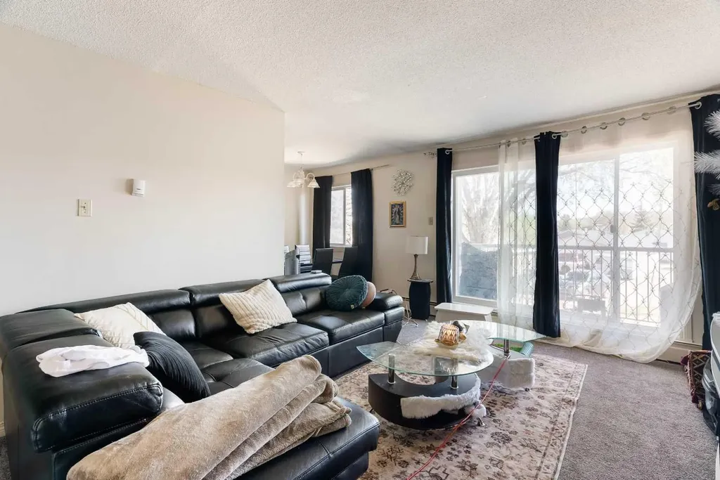 9 Clearwater Crescent Fort Mcmurray AB T9K 2B7