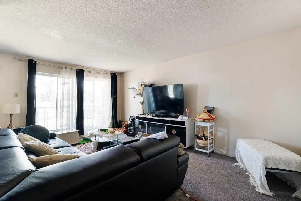 9 Clearwater Crescent Fort Mcmurray AB T9K 2B7