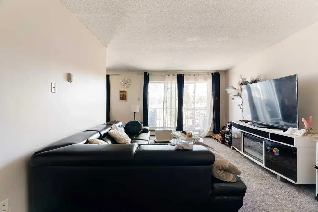 9 Clearwater Crescent Fort Mcmurray AB T9K 2B7