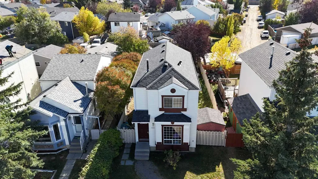 292 Coventry Close NE Calgary AB T3K 4C5