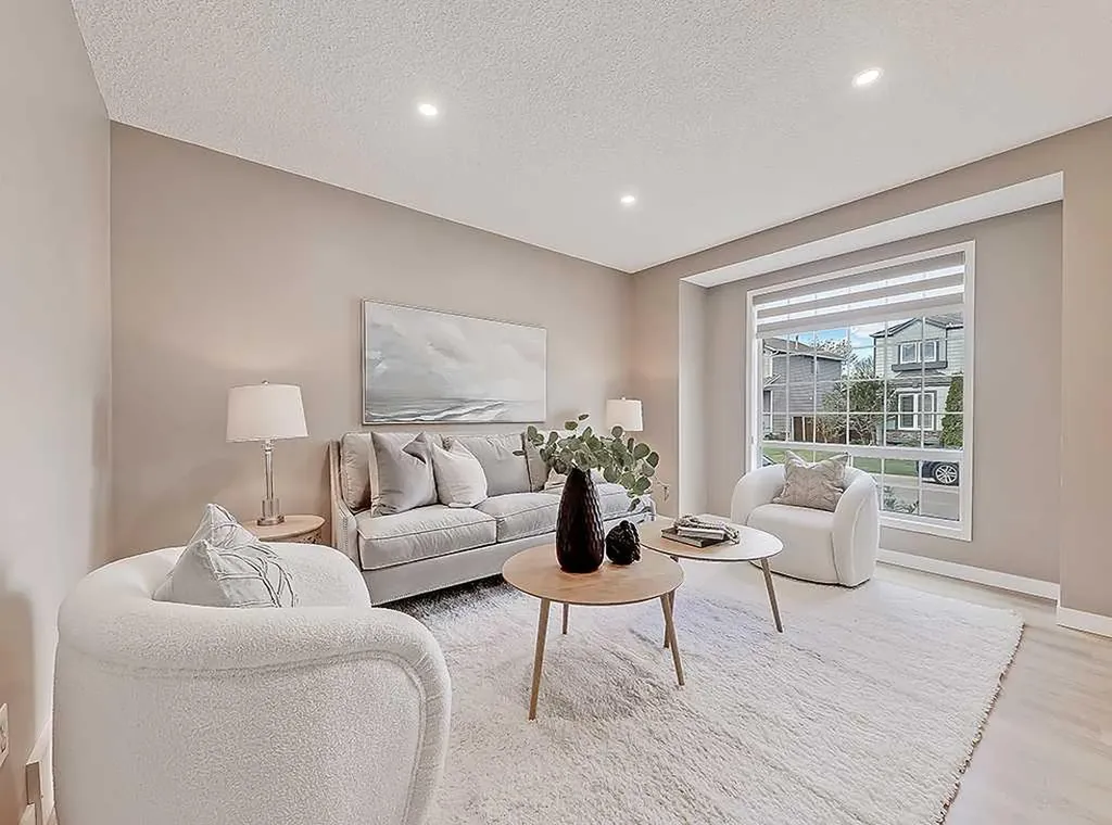 292 Coventry Close NE Calgary AB T3K 4C5