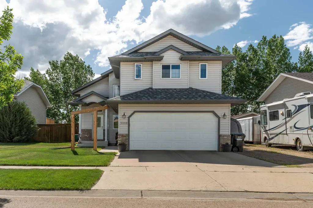 3206 67 Street Camrose AB T4V 3N8