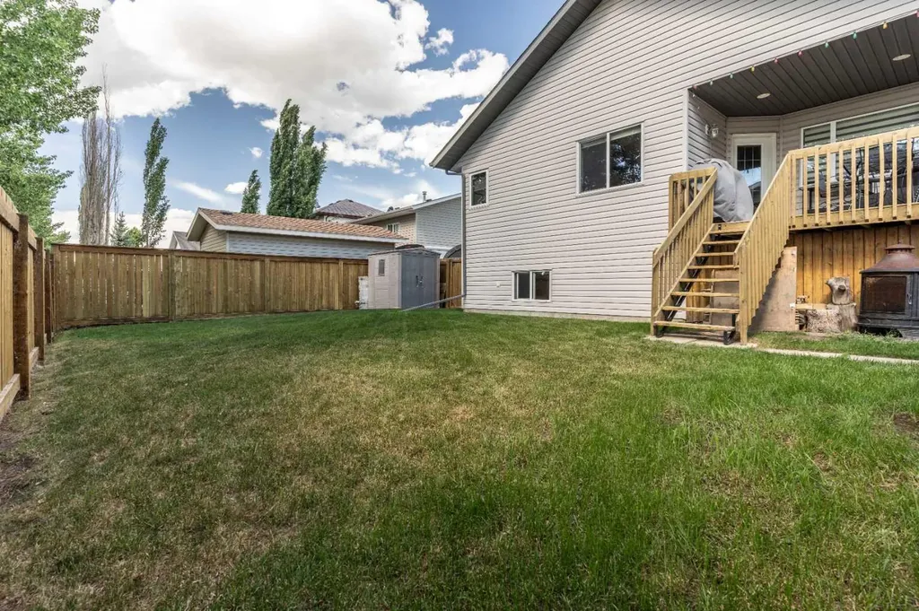 3206 67 Street Camrose AB T4V 3N8