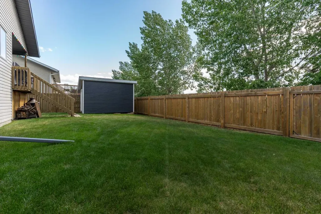 3206 67 Street Camrose AB T4V 3N8