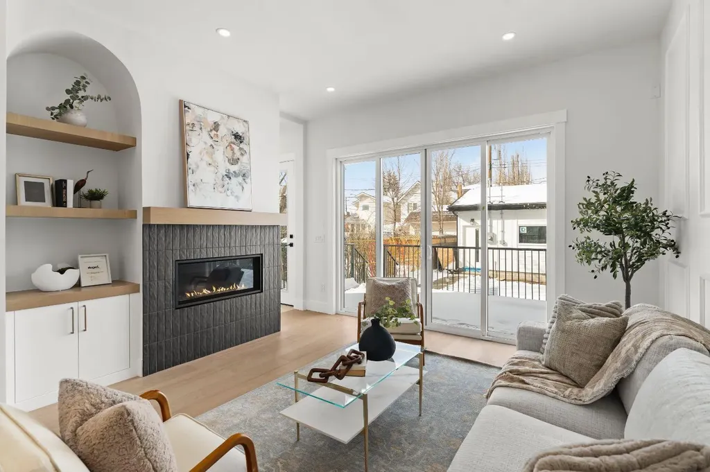 454 22 Avenue NW Calgary AB T2M 1N3