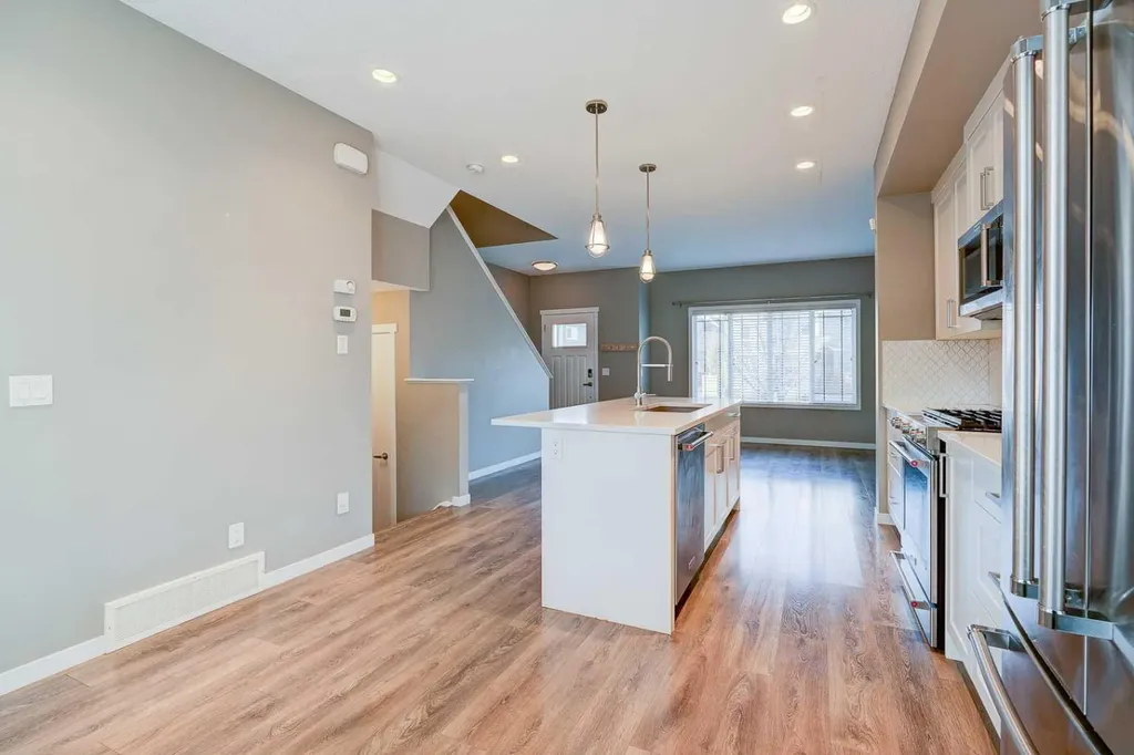 198 Masters Avenue SE Calgary AB T3M2B7